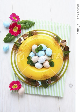 Moulded zabaglione cream with saffron 37532896