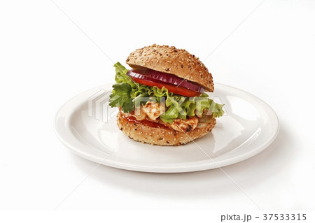 Chicken satay burger 37533315