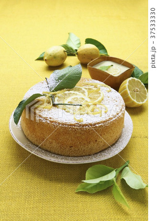 Torta sabbiosa (Sand cake with lemon cream, Italy) 37533330