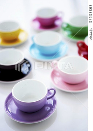 Several coloured coffee cups and saucers Several coloured coffee cups and saucers 37533863