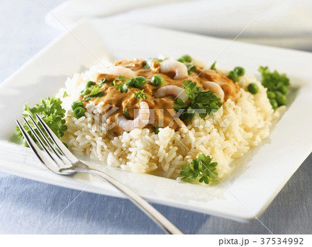 Prawn curry on rice 37534992