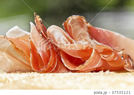 Slices of ham (close-up) 37535121