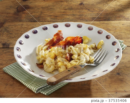 Cabbage and pasta bake with bacon and buttermilk Cabbage and pasta bake with bacon and buttermilk 37535406