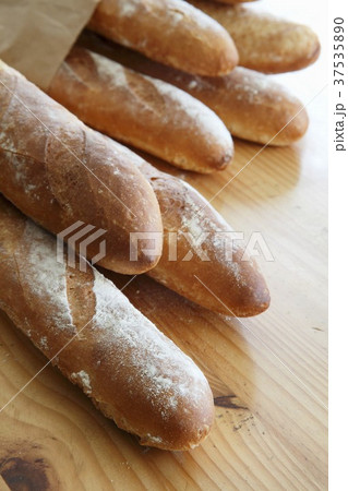 Several baguettes in paper bag Several baguettes in paper bag 37535890
