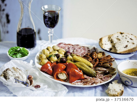 Assorted antipasti Assorted antipasti 37536670