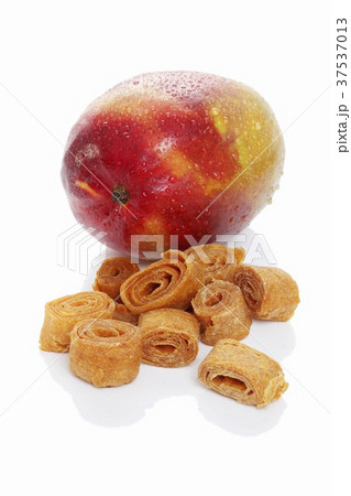 Mango, fresh and dried 37537013