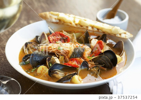 Bouillabaisse 37537254