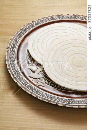 A wafer on an oriental plate 37537326