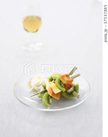 Exotic fruit kebabs Exotic fruit kebabs 37537865
