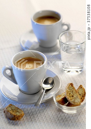 Espresso with cantucci and water 37538108