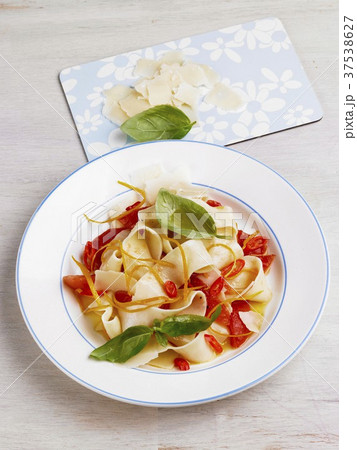 Tagliatelle with chilli rings and orange zest Tagliatelle with chilli rings and orange zest 37538627