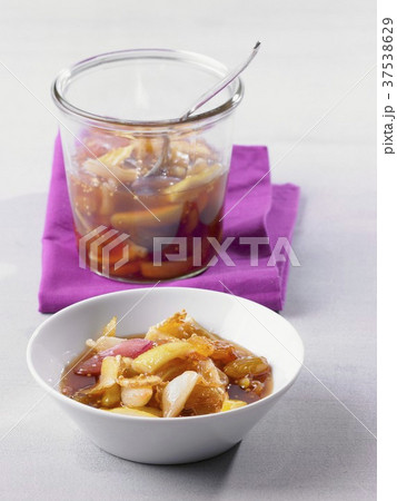 Lemon and apple chutney with ginger and onions Lemon and apple chutney with ginger and onions 37538629