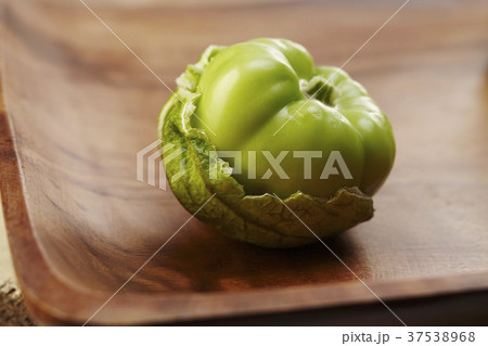 Tomatillo with husk Tomatillo with husk 37538968