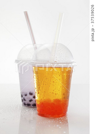 Bubble tea in plastic cups Bubble tea in plastic cups 37539026
