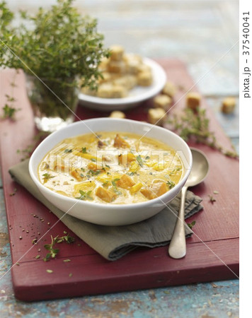 Sweetcorn and butternut squash soup 37540041