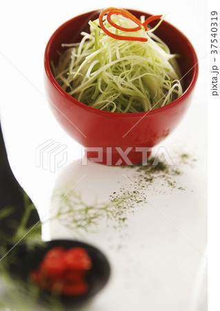 Bamboo shoot salad 37540319