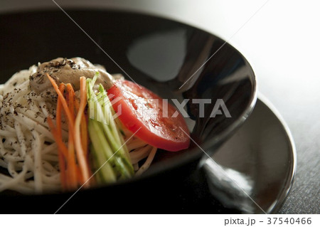 Sichuan cold noodles 37540466