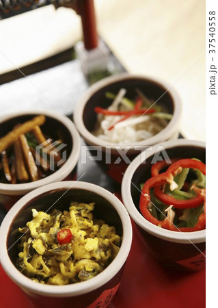 Four kinds of salad Four kinds of salad 37540558