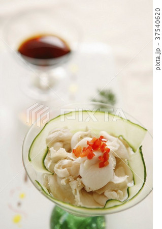 Burning white mushrooms 37540620