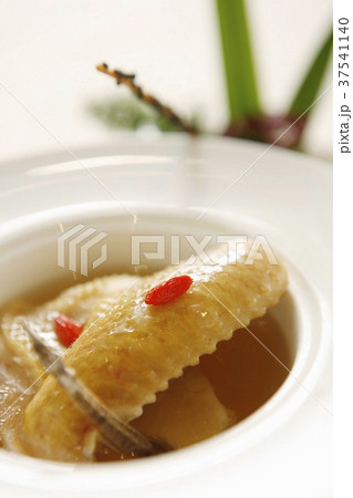 Ginseng chicken soup Ginseng chicken soup 37541140