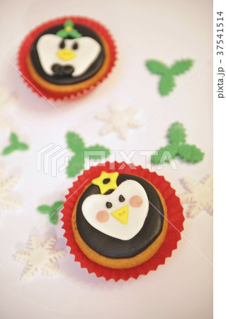 Cupcakes with faces Cupcakes with faces 37541514