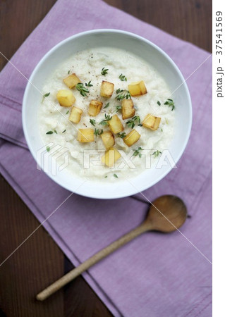 Bowl of Vegetable Puree Soup; From Above Bowl of Vegetable Puree Soup; From Above 37541569