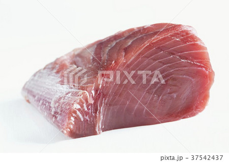 A skinned, fresh tuna fillet 37542437