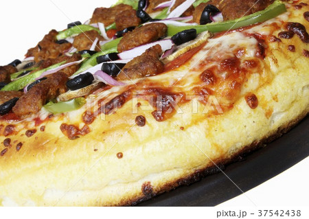 Sausage and Vegetable Pan Pizza; Close Up 37542438