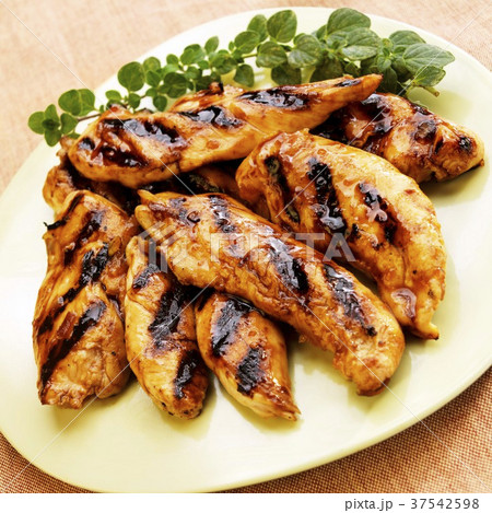 Grilled Chicken with Marmalade Glaze 37542598