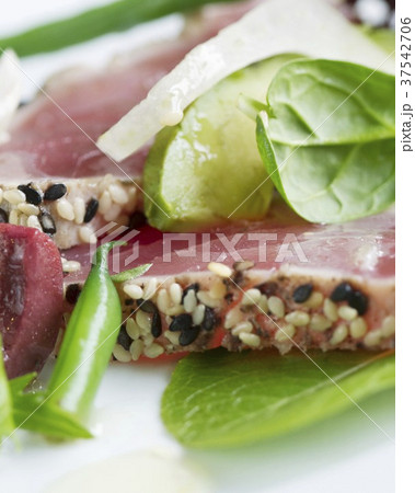Close Up of Sesame Seed Ahi Tuna Salad 37542706