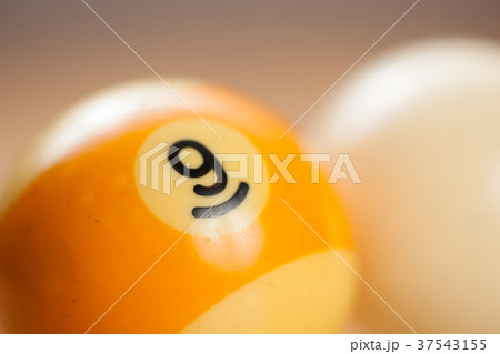 ビリヤード 37543155
