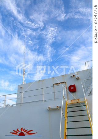 カーフェリー　デッキの風景 37547756