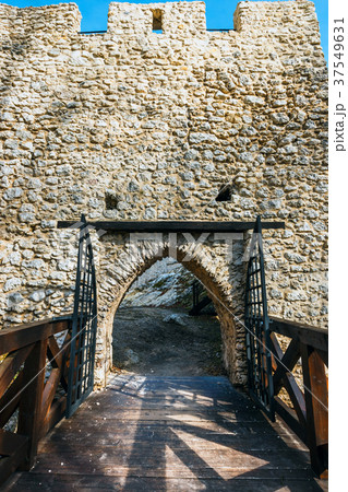 Ruins of Smolen castle near Pilica, Poland 37549631