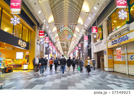 夜の寺町京極商店街 37549925