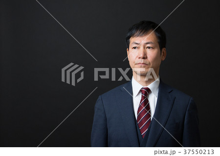 ミドルビジネスマン ミドルビジネスマン 37550213