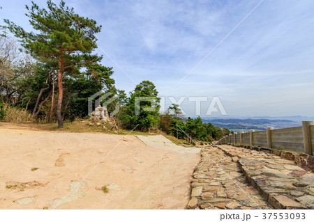 鬼ノ城 西門跡 城壁から見る総社市内 岡山県総社市 鬼ノ城 西門跡 城壁から見る総社市内 岡山県総社市 37553093