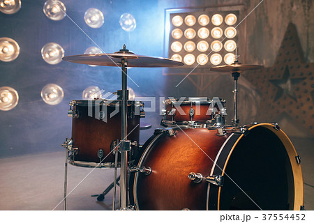Drum-kit, drum-set, percussion instrument, drumkit Drum-kit, drum-set, percussion instrument, drumkit 37554452