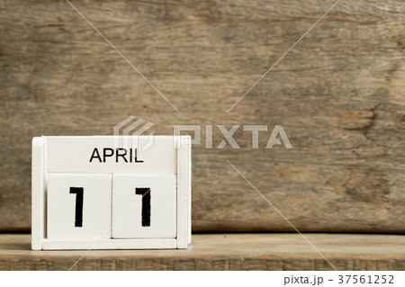 White block calendar present date 11 and April 37561252