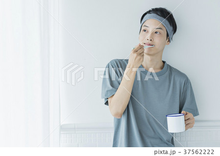 ライフスタイル 朝 歯磨き ライフスタイル 朝 歯磨き 37562222