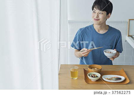 ライフスタイル 食事 朝 ライフスタイル 食事 朝 37562275