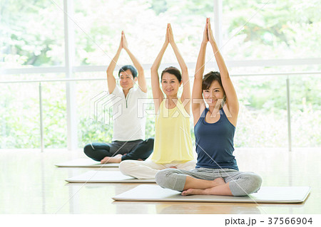 ヨガ スポーツジム トレーニングスタジオ イメージ 37566904