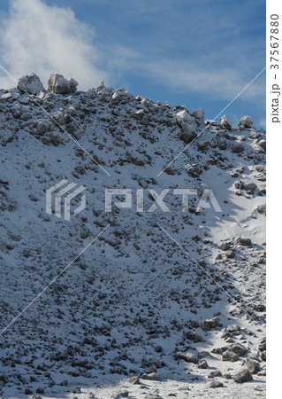 茶臼岳頂上付近の冬の風景 37567880