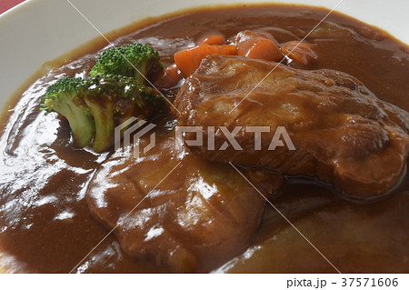 牛タンシチュー 37571606