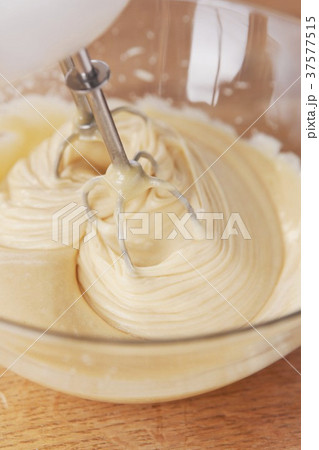 37577515