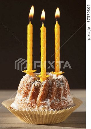 37579306