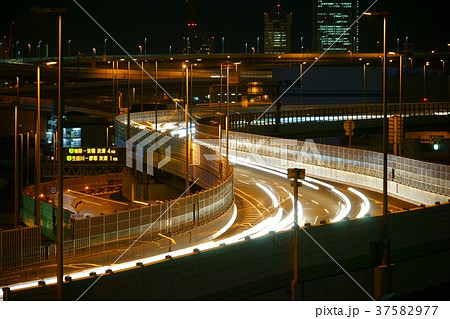 夜の高速道路（大阪）２ 37582977