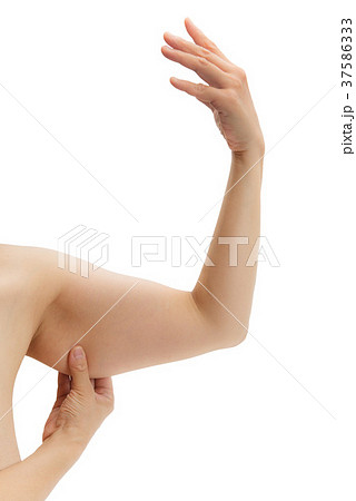 女性の腕 女性の腕 37586333