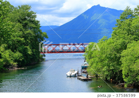 北海道支笏湖の風景 北海道支笏湖の風景 37586599