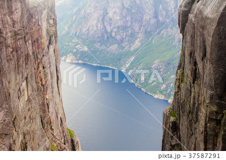 evening mountains during sunset Lysefjorden Kjerag 37587291