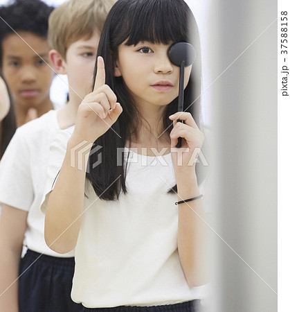 小学生 健康診断 視力検査 小学生 健康診断 視力検査 37588158
